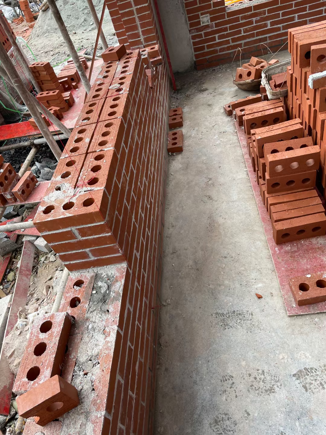 益陽市湘陶建筑材料有限公司,益陽實(shí)心燒結(jié)磚銷售,古建磚瓦銷售,文化磚哪里好